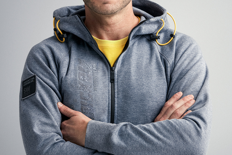 GIVEAWAY: New Snickers Zipped Hoodies
