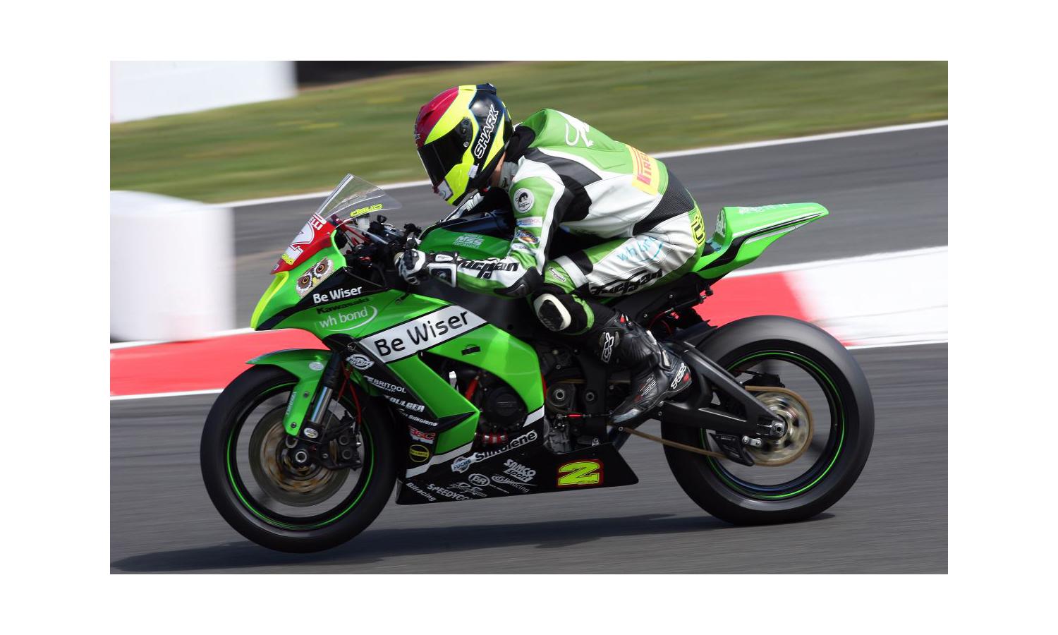 Dickies moves into Superbikes with Be Wiser Kawasaki