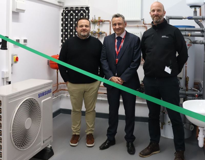 Samsung Climate Solutions donates equipment to Colchester Institute’s new Net Zero and Renewables Training Centre    