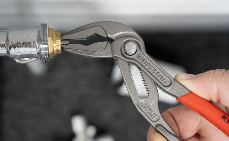 KNIPEX expands Cobra ES range