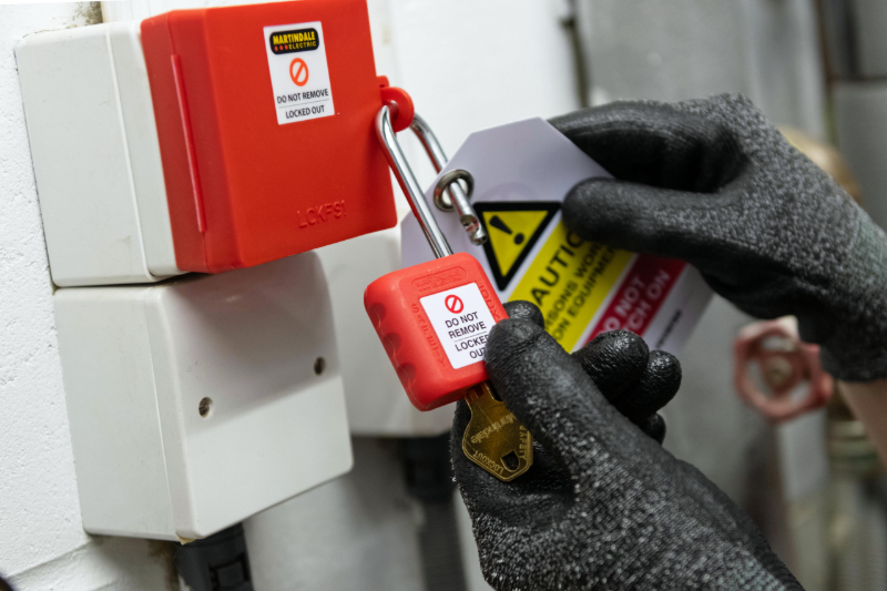 Electrical Safety // Safe Isolation