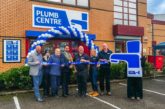 Mayor of Swindon officially opens new Plumb Centre branch 