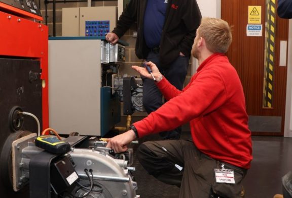 Riello calls on engineers to secure final places on burner training  