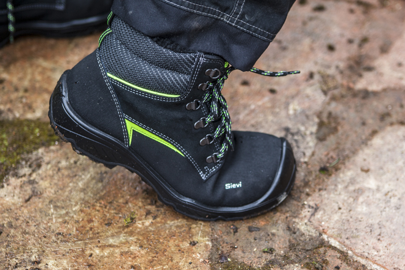 Sievi safety boots clearance uk