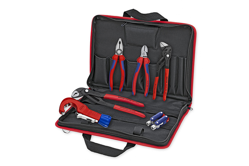 COMPETITION: Win a KNIPEX Student Toolkit